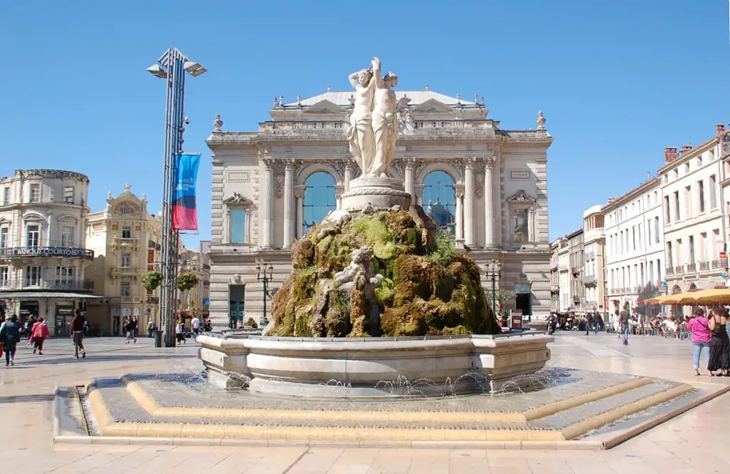 Fontaine sur la place de la Comédie à Montpellier.